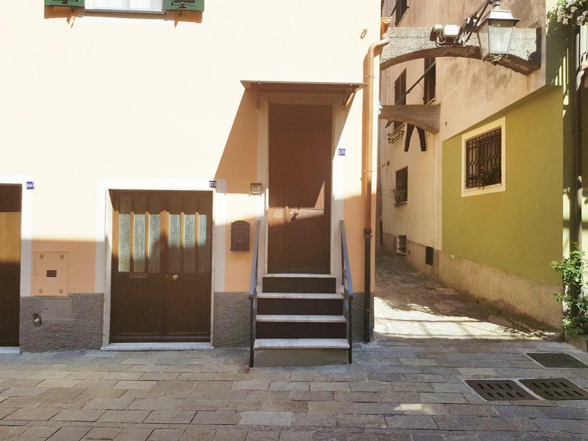 Modern Flat With Panoramic Terrace In Zuccarello Lejlighed Eksteriør billede