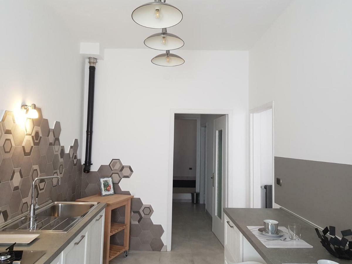 Modern Flat With Panoramic Terrace In Zuccarello Lejlighed Eksteriør billede